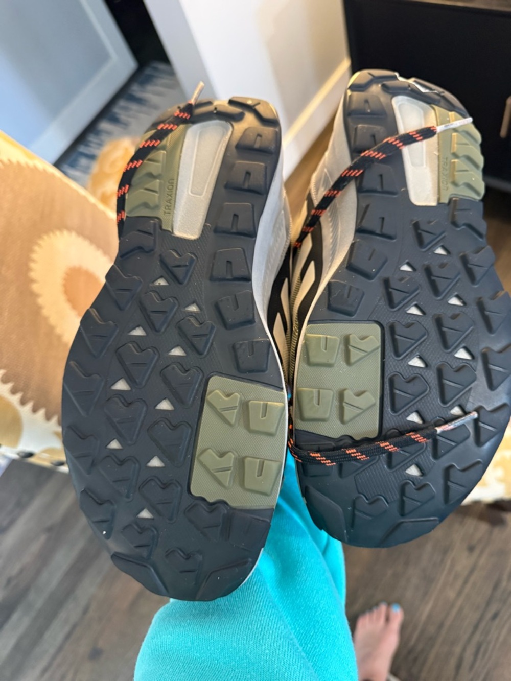 Mens Adidas Trail/Hiking Shoes - Picture 6 of 6